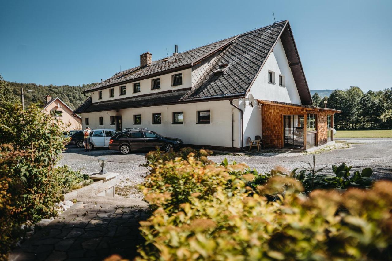 U Ztraceneho Potoka Lägenhet Vapenna Exteriör bild